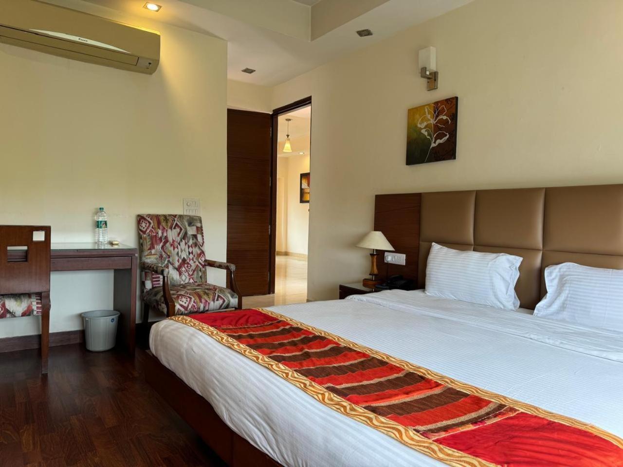Apartmán Ahuja Residency Noida Exteriér fotografie
